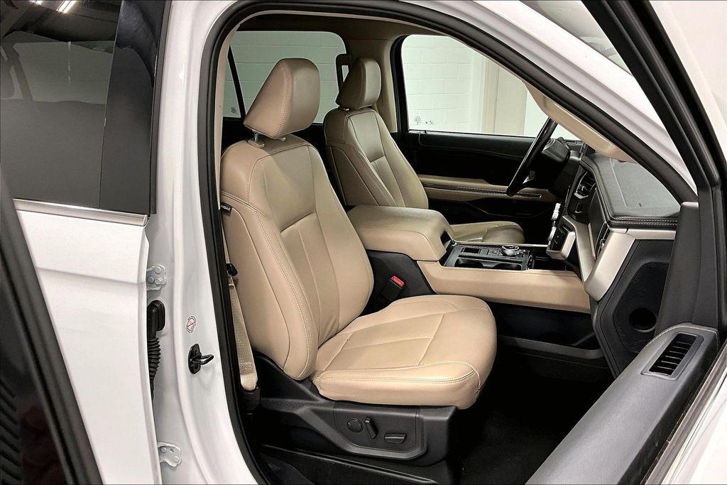 used 2024 Ford Expedition Max car, priced at $43,120