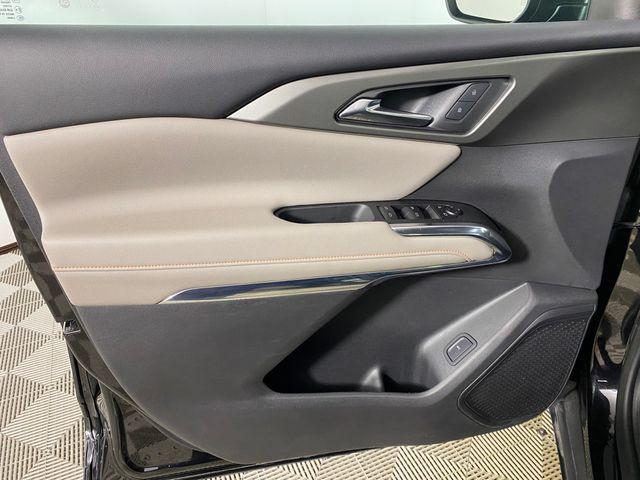 used 2025 Chevrolet Traverse car, priced at $33,981