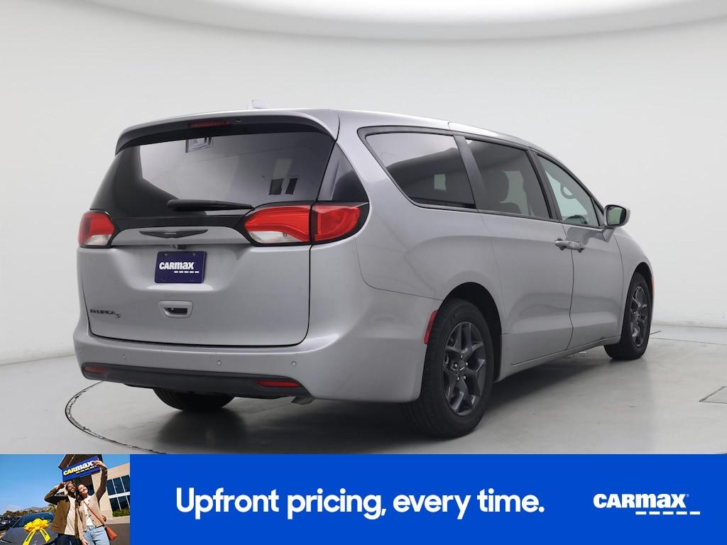 used 2020 Chrysler Pacifica car, priced at $23,998