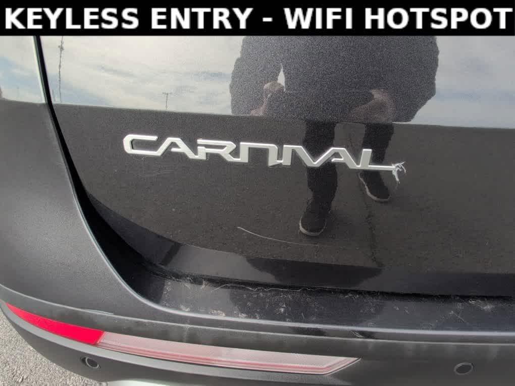 used 2024 Kia Carnival car, priced at $31,729