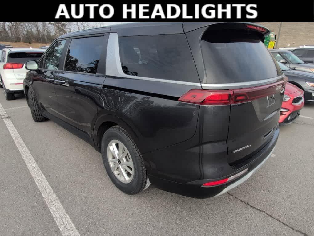 used 2024 Kia Carnival car, priced at $31,729