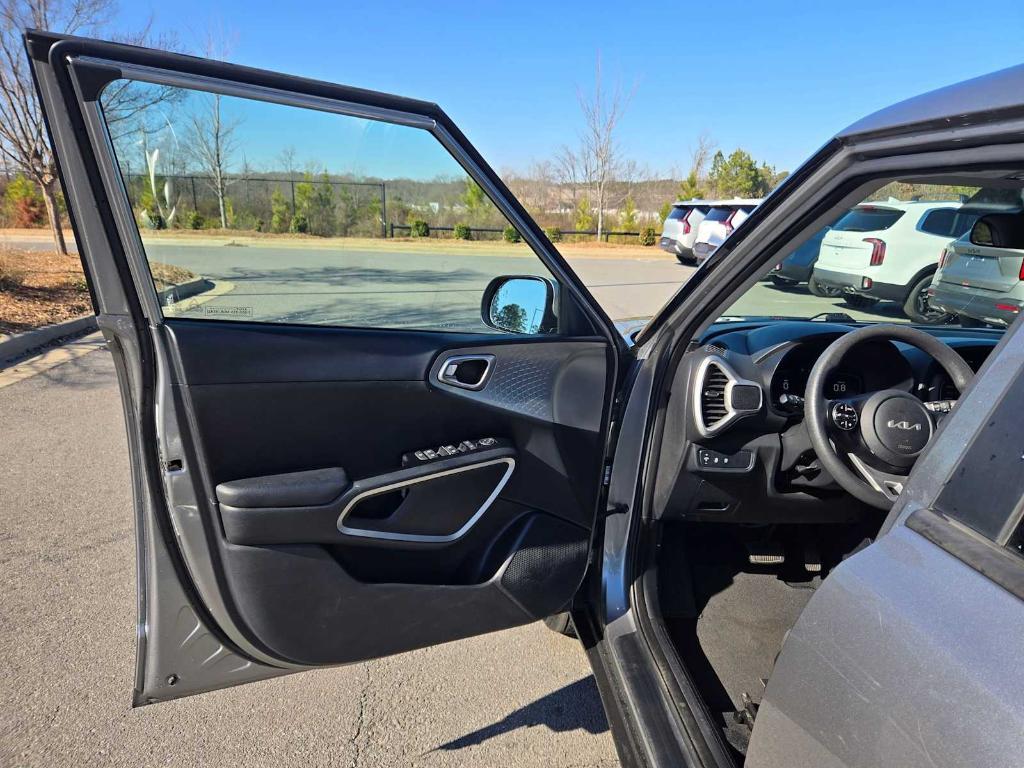 used 2024 Kia Soul car, priced at $16,121