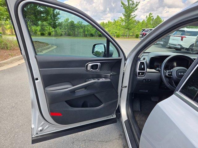 used 2022 Kia Sorento Hybrid car, priced at $21,306