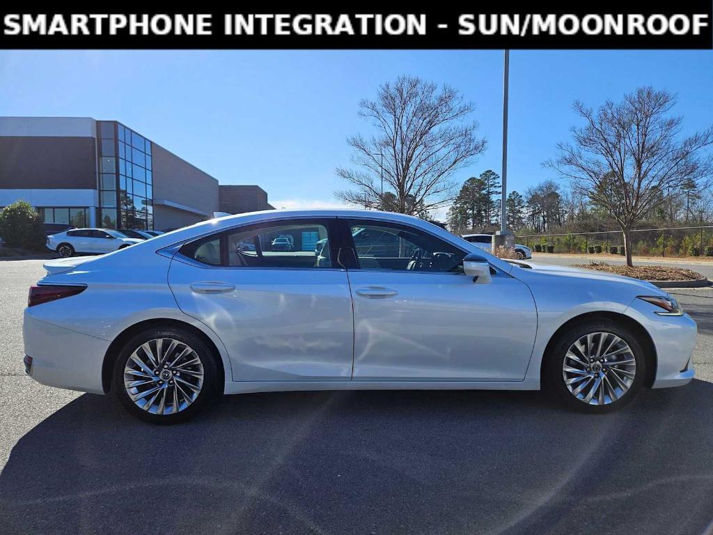 used 2023 Lexus ES 300h car, priced at $43,081