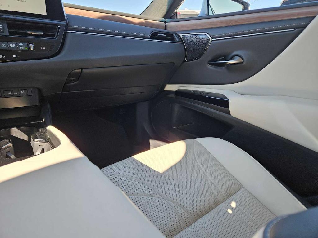 used 2023 Lexus ES 300h car, priced at $43,081