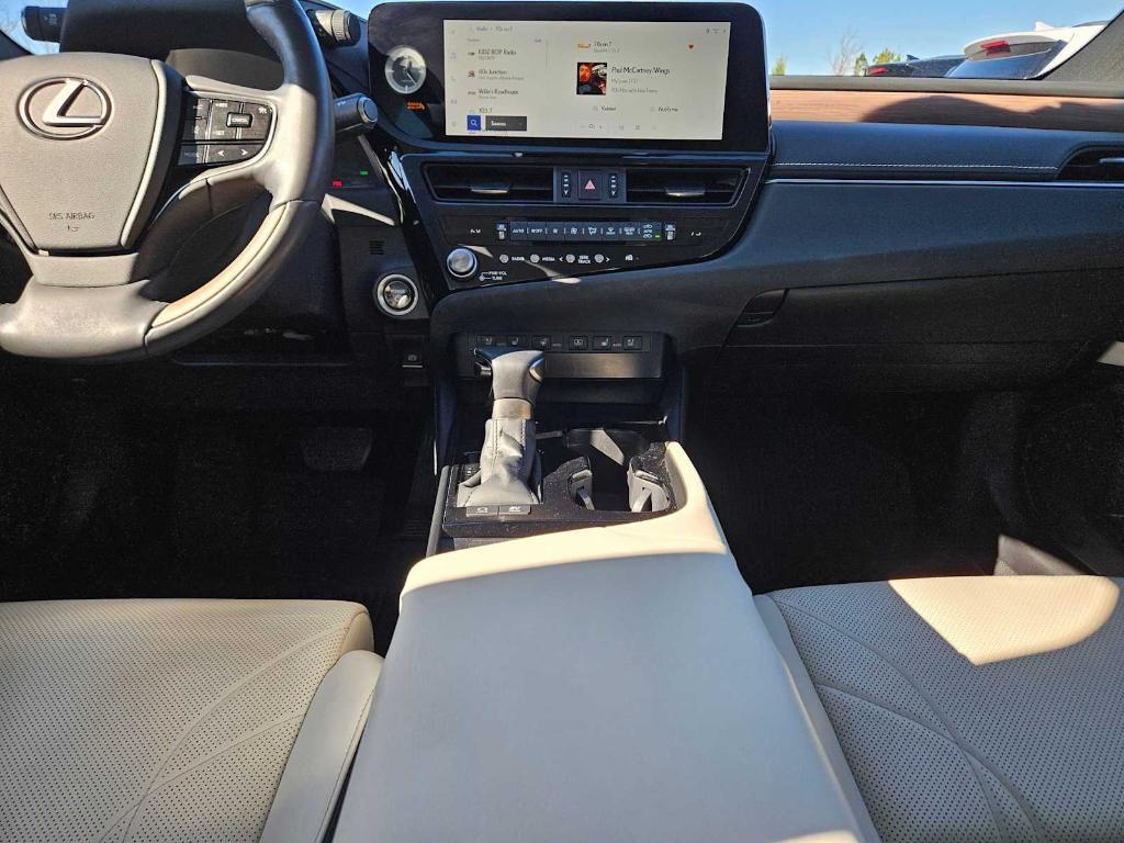 used 2023 Lexus ES 300h car, priced at $43,081