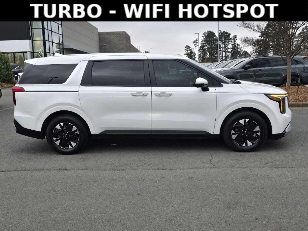 used 2025 Kia Carnival Hybrid car, priced at $35,918
