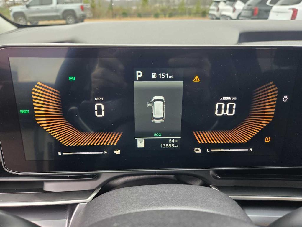 used 2025 Kia Carnival Hybrid car, priced at $35,918