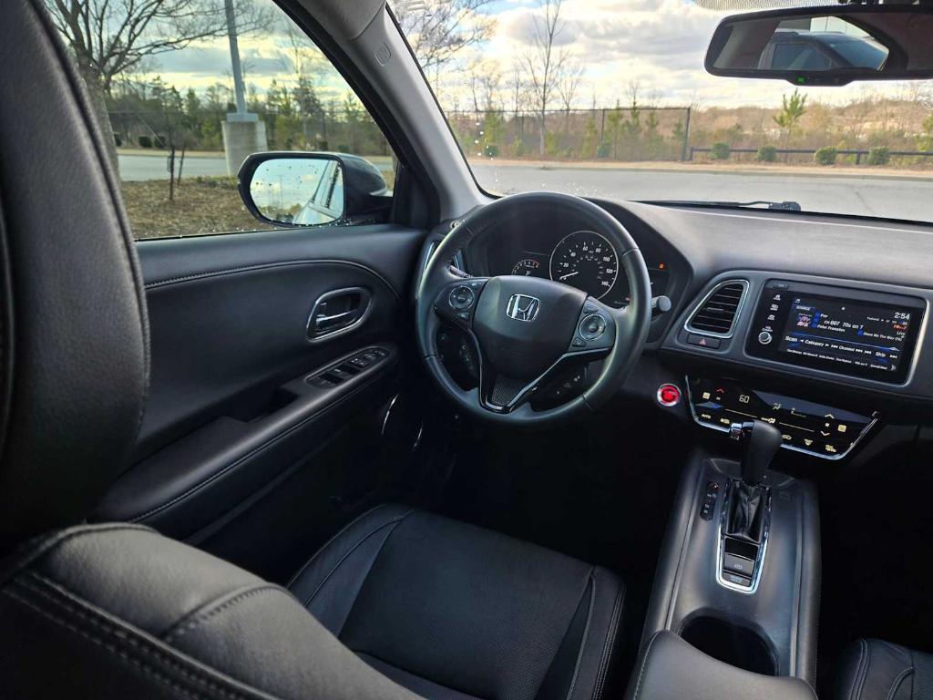 used 2021 Honda HR-V car, priced at $17,106