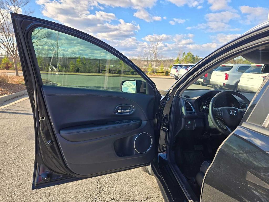used 2021 Honda HR-V car, priced at $17,106