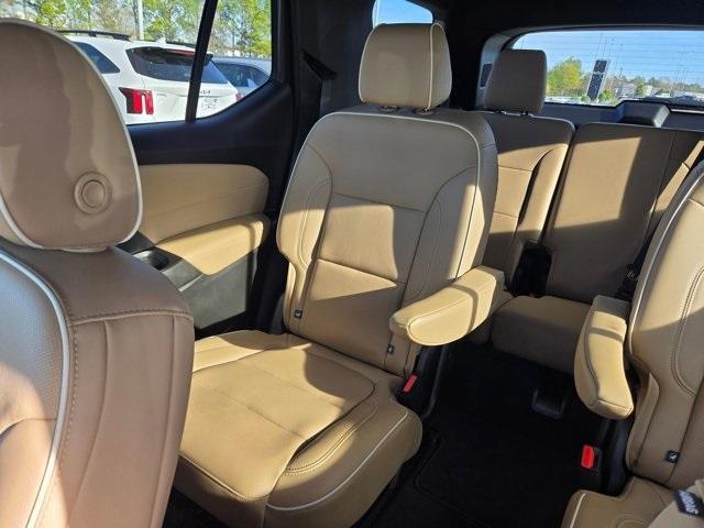 used 2023 Chevrolet Traverse car, priced at $31,124