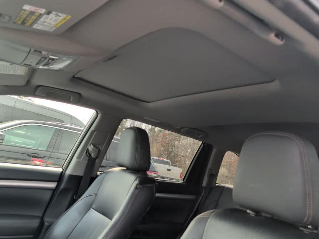 used 2015 Toyota Highlander car, priced at $18,715