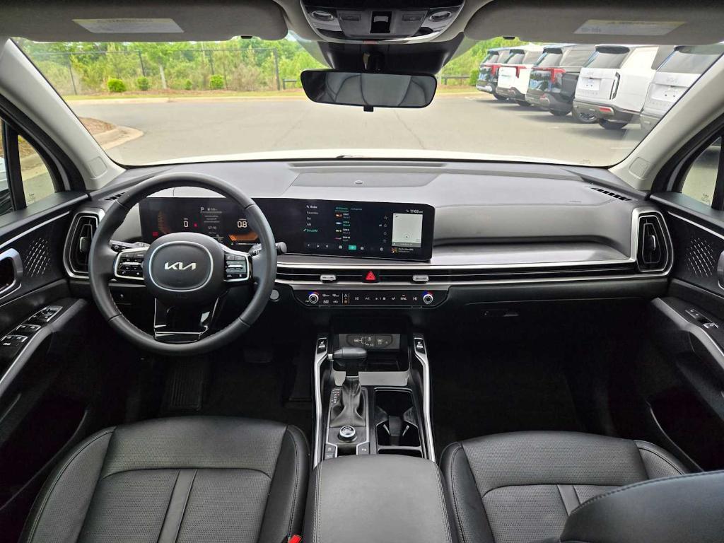 used 2025 Kia Sorento car, priced at $29,986