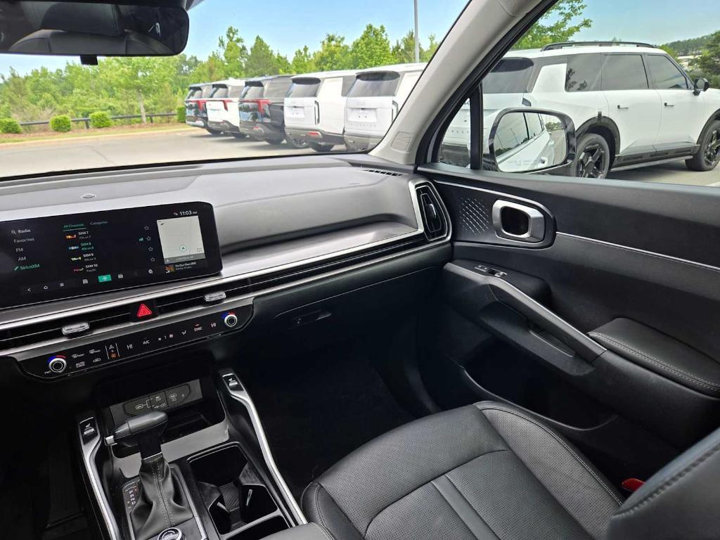 used 2025 Kia Sorento car, priced at $29,986