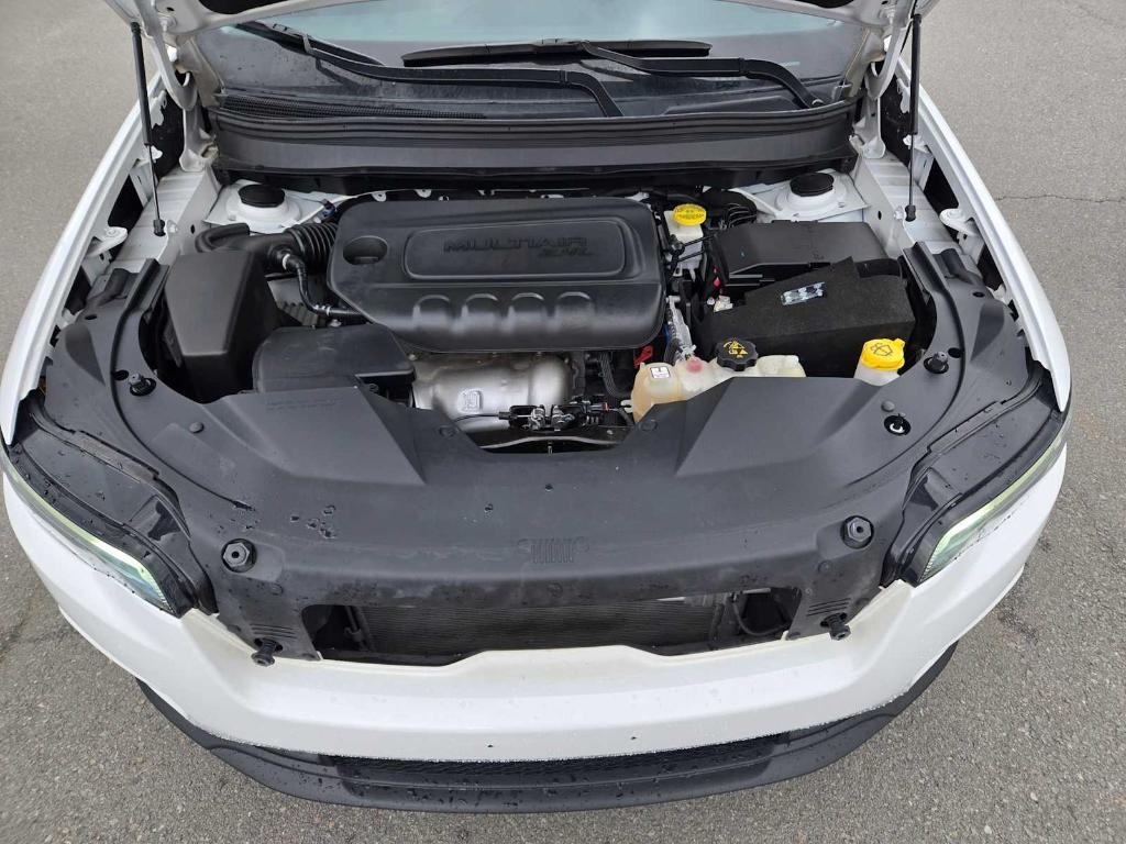 used 2019 Jeep Cherokee car, priced at $16,074