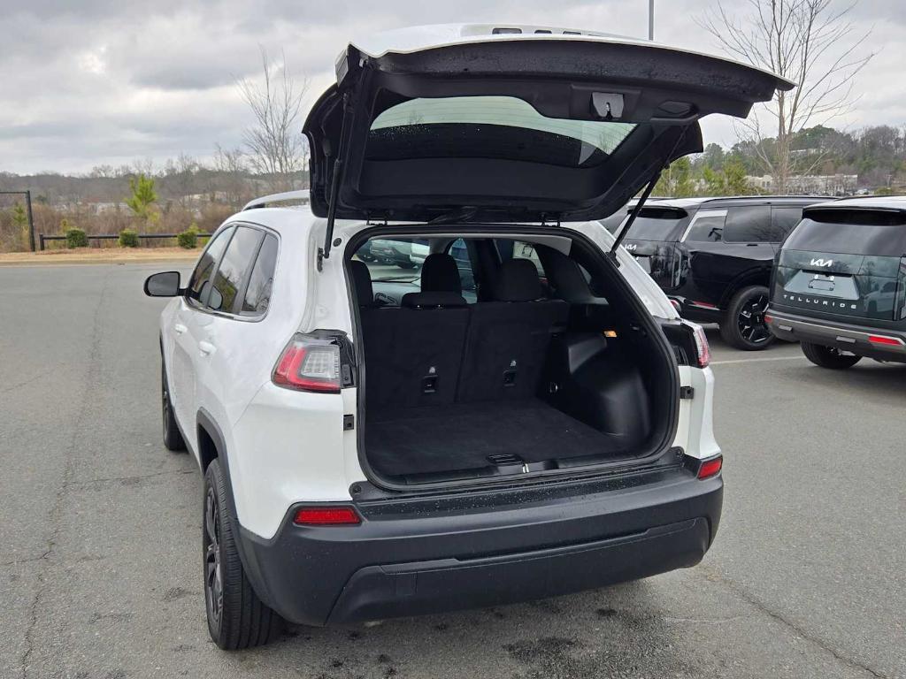 used 2019 Jeep Cherokee car, priced at $16,074