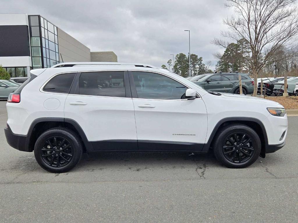 used 2019 Jeep Cherokee car, priced at $16,074