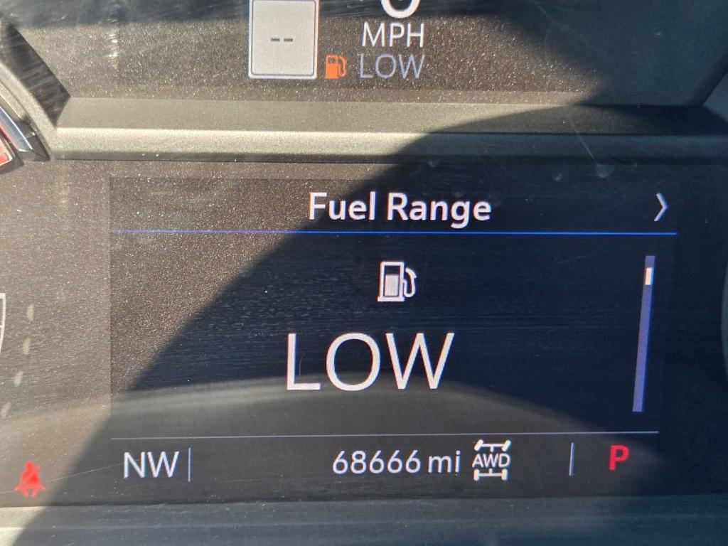 used 2023 Cadillac XT5 car, priced at $24,813