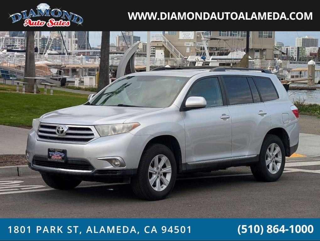 used 2013 Toyota Highlander car, priced at $13,988