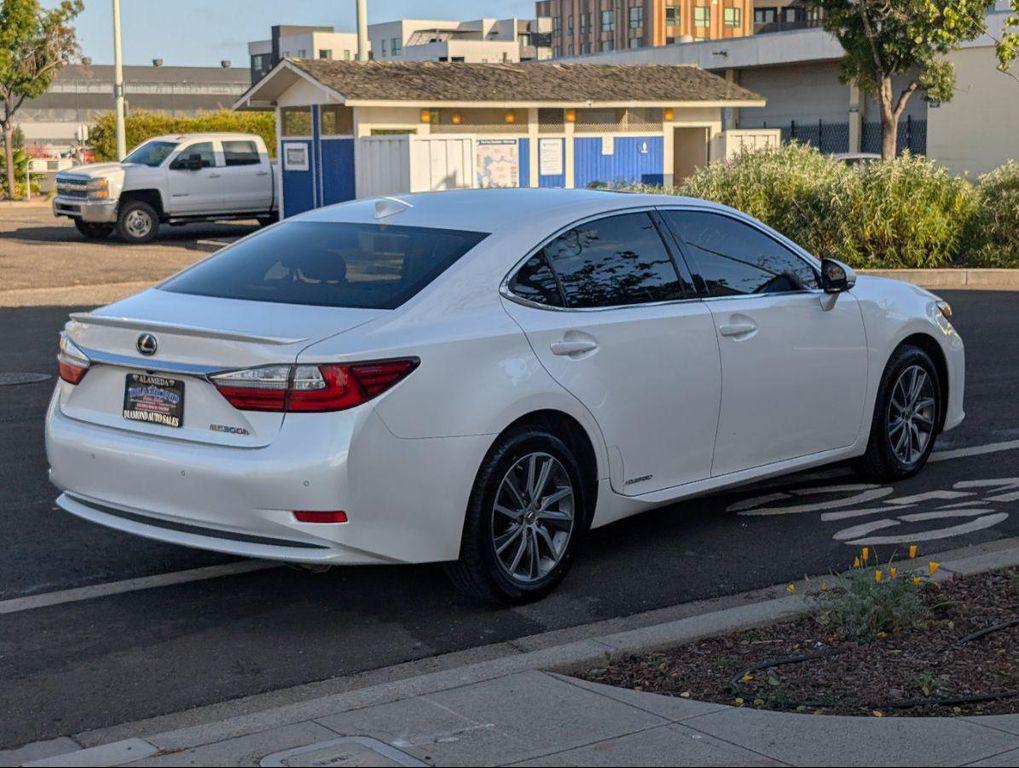 used 2016 Lexus ES 300h car, priced at $19,988