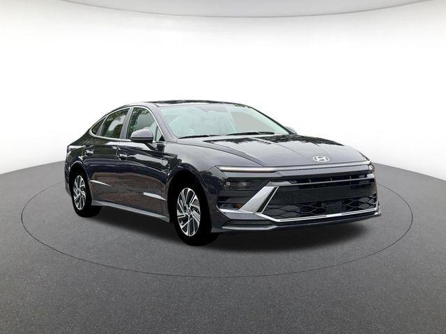 new 2026 Hyundai Sonata Hybrid car, priced at $27,832