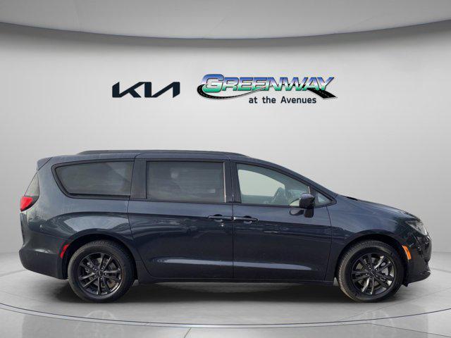 used 2020 Chrysler Pacifica car, priced at $21,998