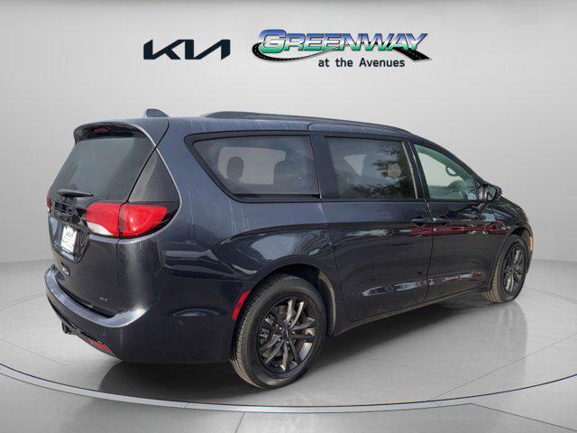 used 2020 Chrysler Pacifica car, priced at $21,998