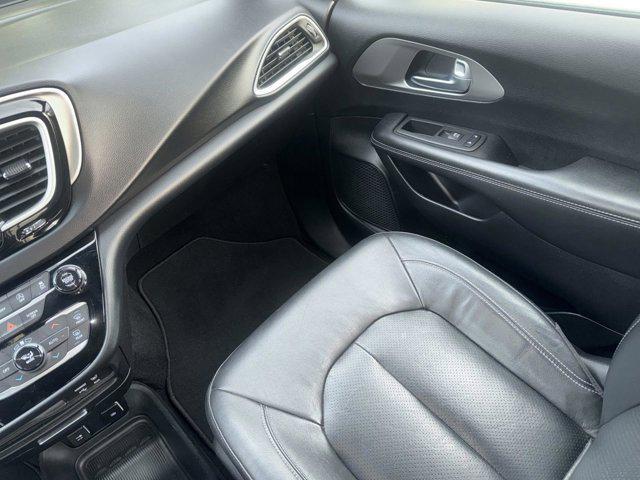 used 2020 Chrysler Pacifica car, priced at $21,998