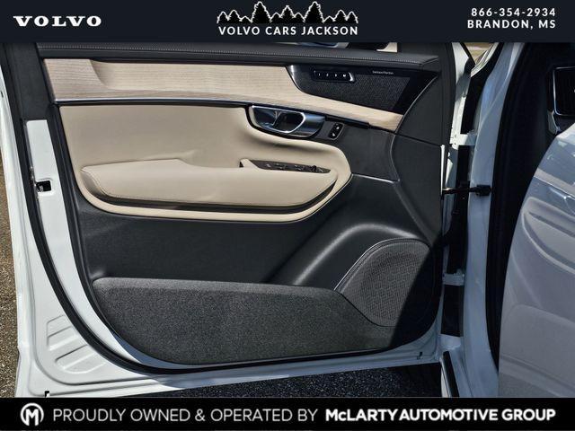 new 2026 Volvo XC90 car, priced at $69,825