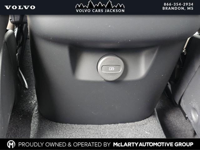 new 2026 Volvo XC90 car, priced at $75,275