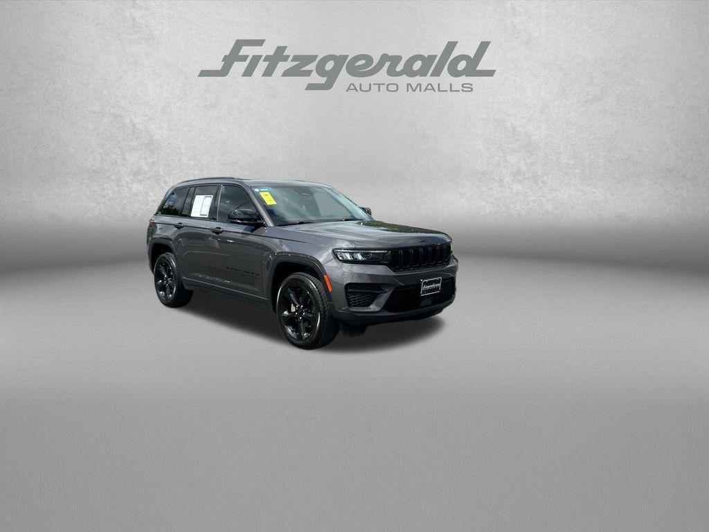 used 2024 Jeep Grand Cherokee car, priced at $30,978