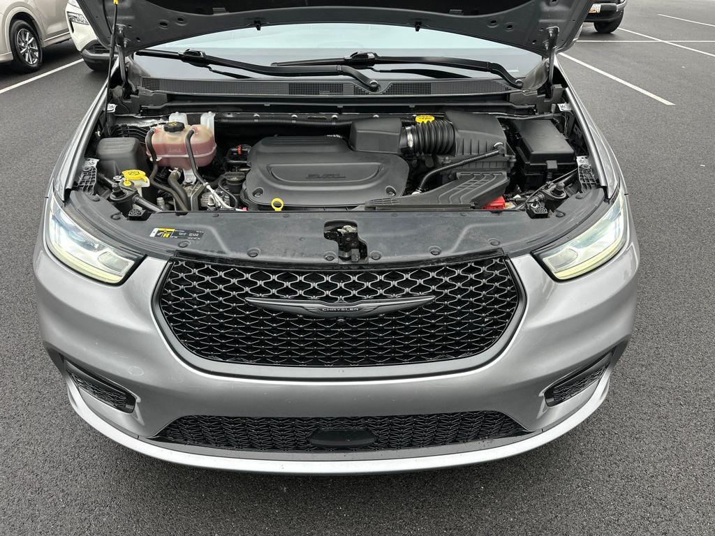 used 2021 Chrysler Pacifica car, priced at $28,488