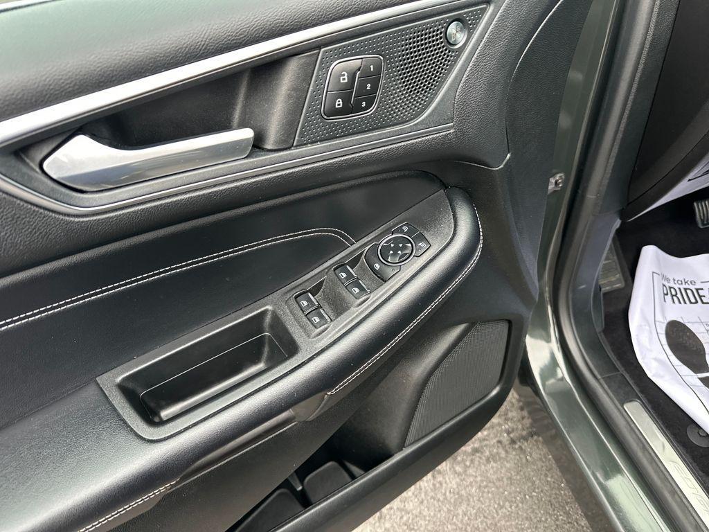 used 2023 Ford Edge car, priced at $22,788