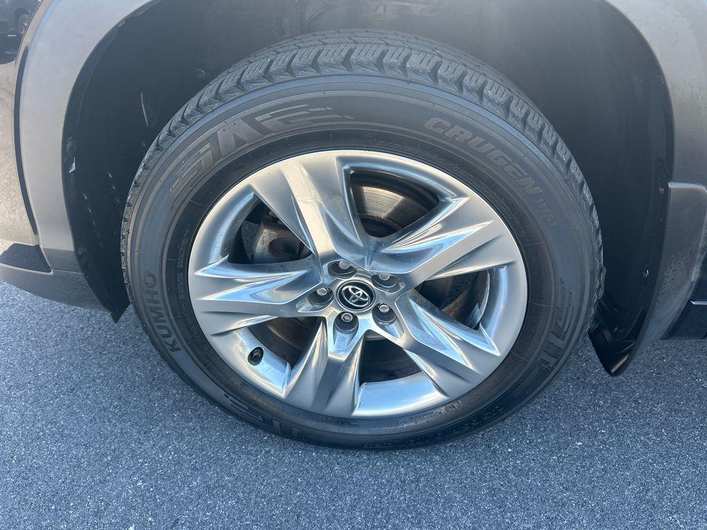 used 2019 Toyota Highlander car, priced at $25,888