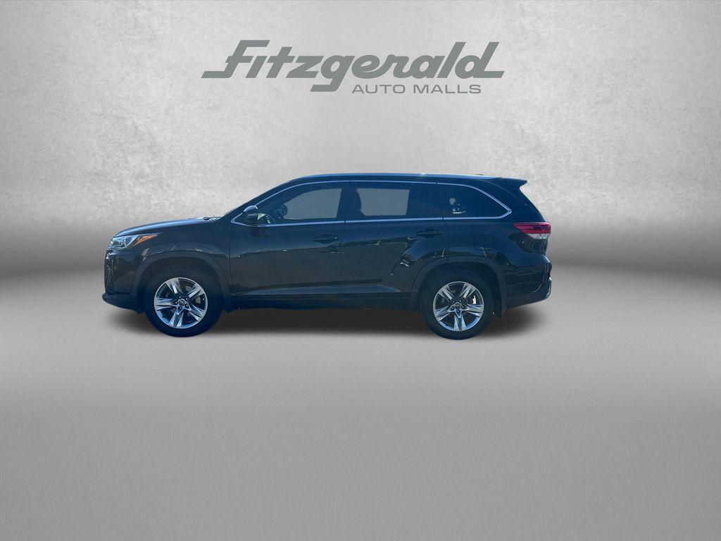 used 2019 Toyota Highlander car, priced at $25,888