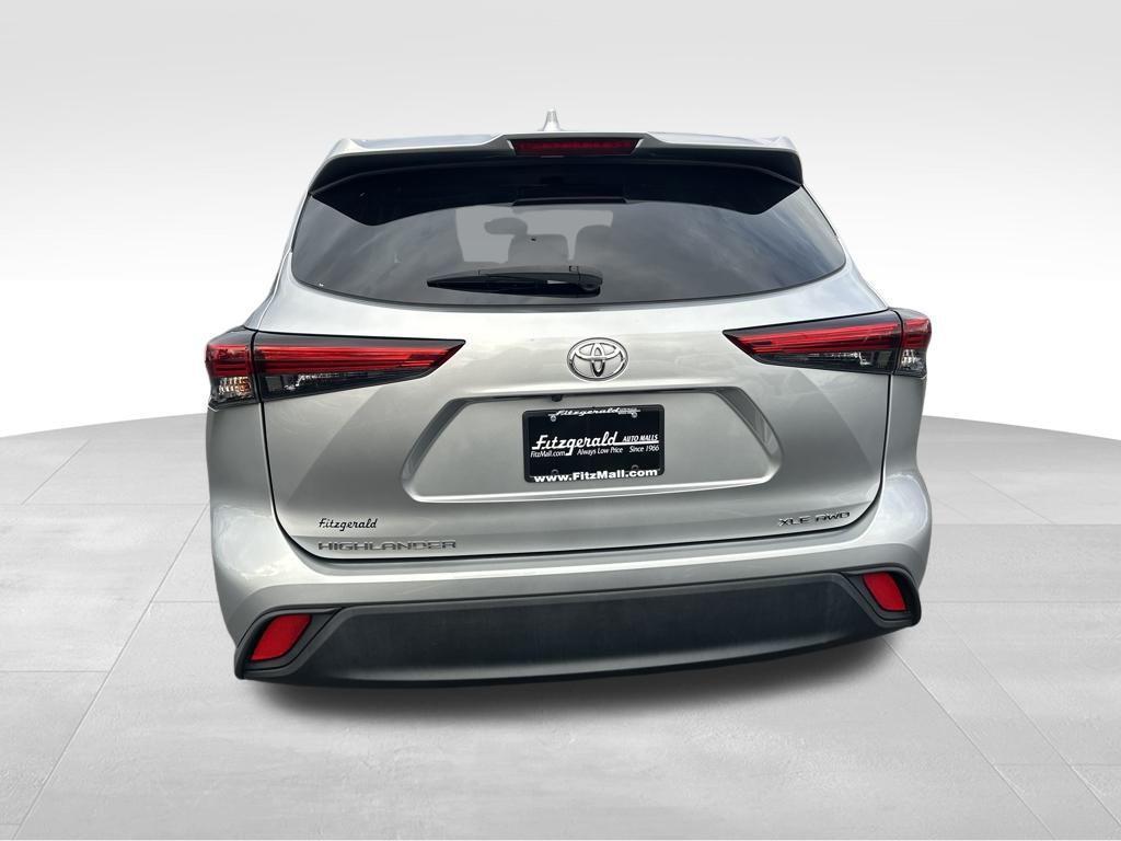 used 2022 Toyota Highlander car, priced at $30,888