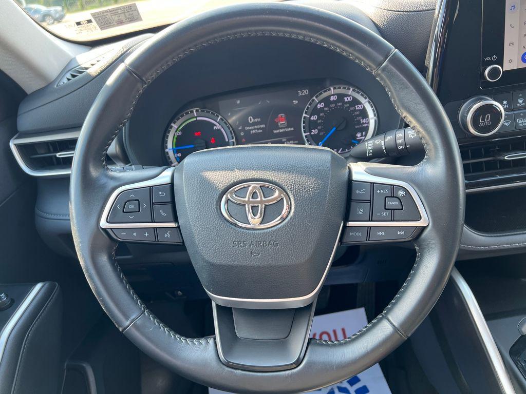 used 2023 Toyota Highlander Hybrid car, priced at $33,188