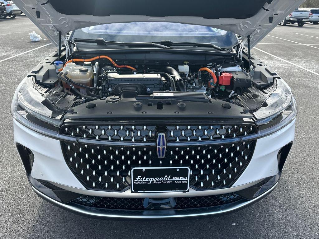 used 2024 Lincoln Nautilus car, priced at $44,888