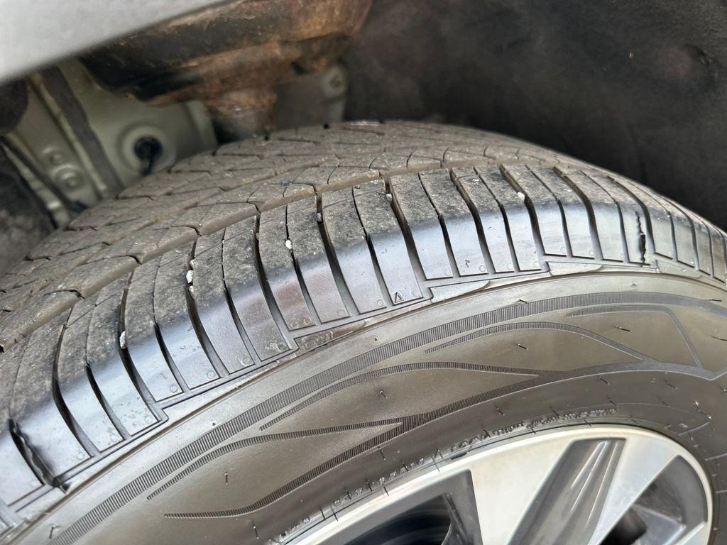 used 2022 Toyota Highlander Hybrid car, priced at $38,388