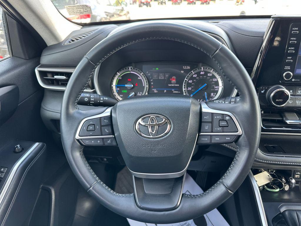 used 2022 Toyota Highlander Hybrid car, priced at $38,388