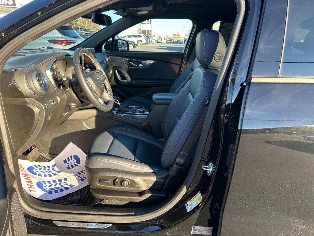 used 2024 Chevrolet Blazer car, priced at $29,888