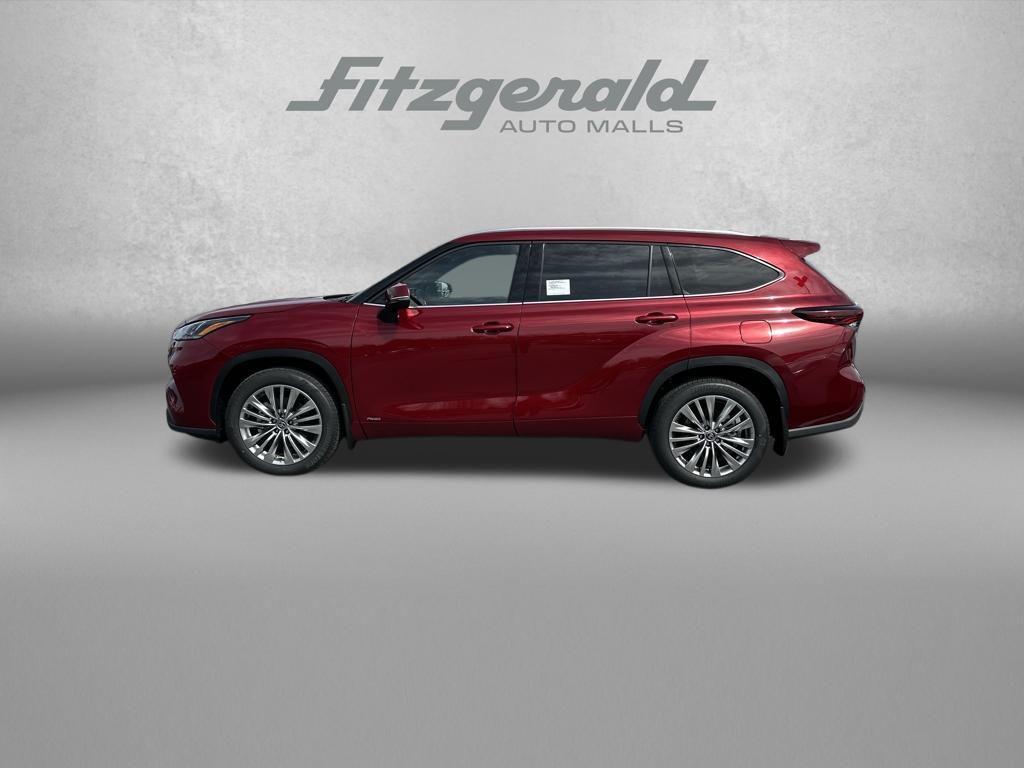 new 2026 Toyota Highlander Hybrid car, priced at $55,578