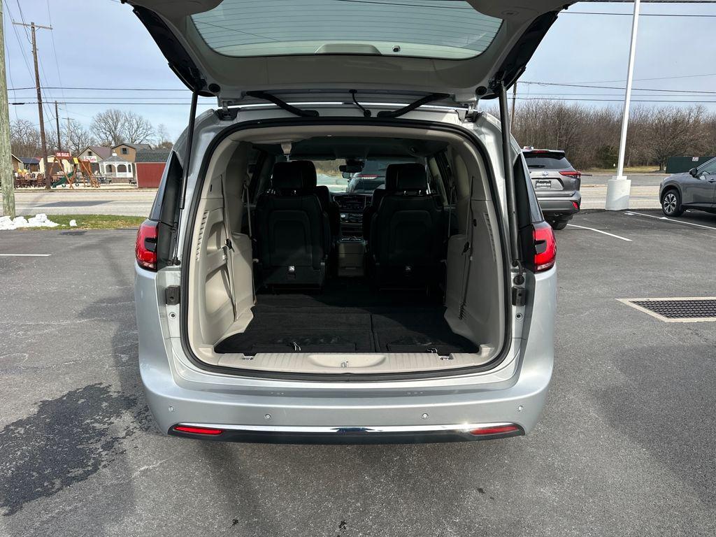 used 2024 Chrysler Pacifica car, priced at $26,588