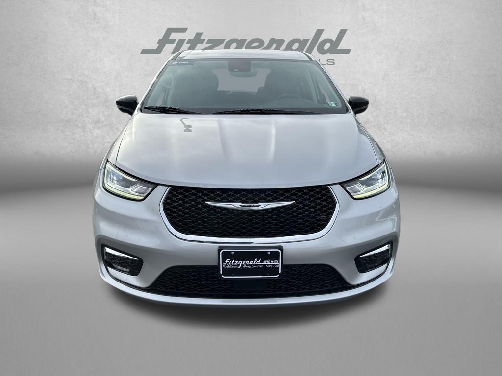 used 2024 Chrysler Pacifica car, priced at $26,588