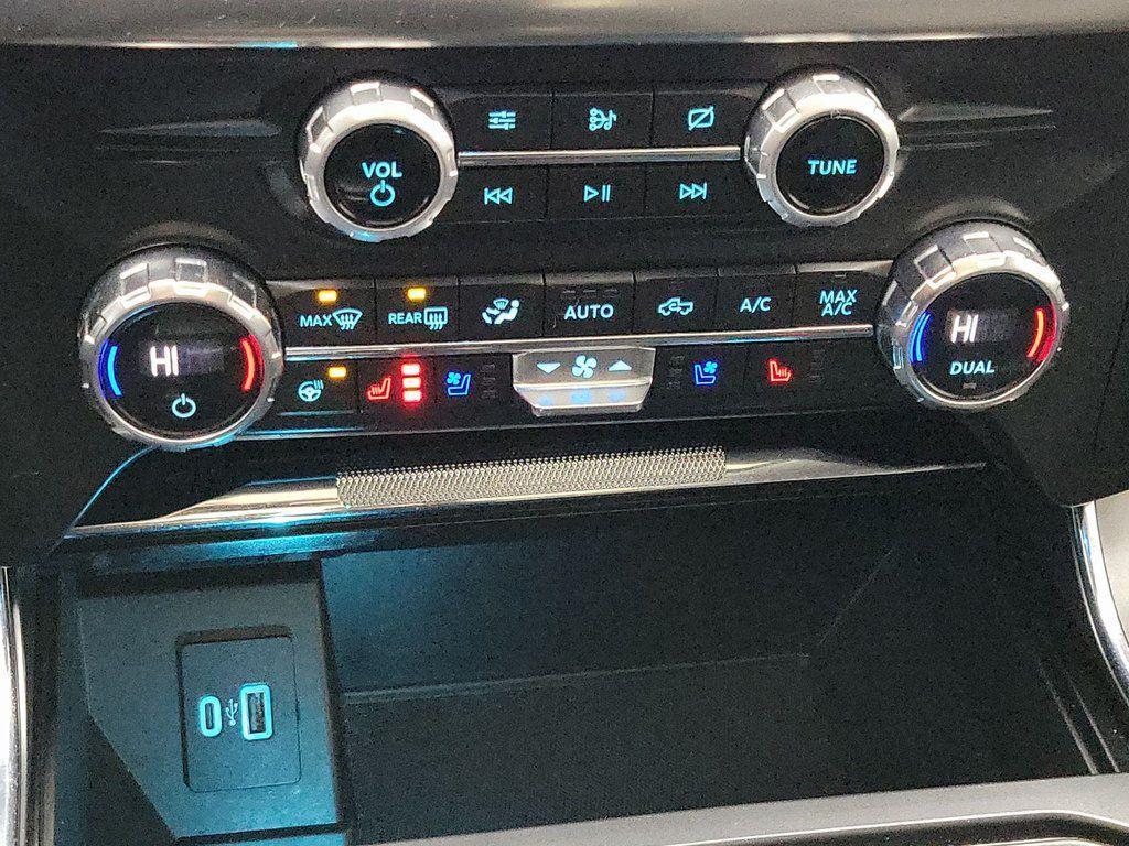 used 2021 Ford F-150 car, priced at $33,199