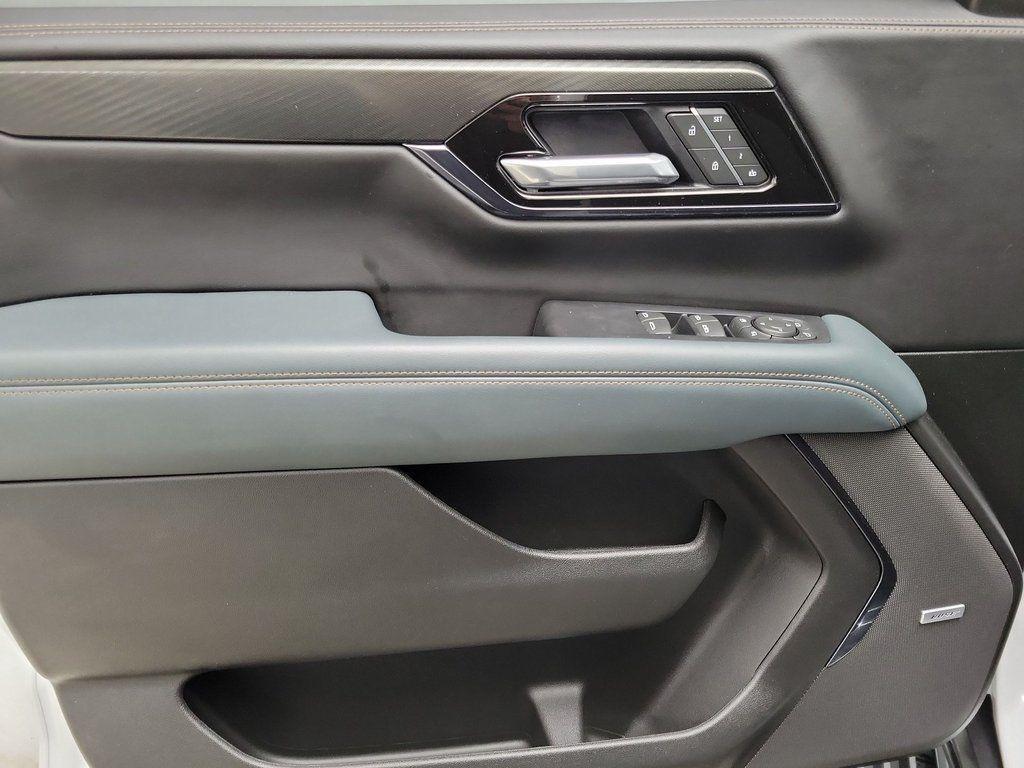 used 2025 GMC Yukon XL car, priced at $79,499