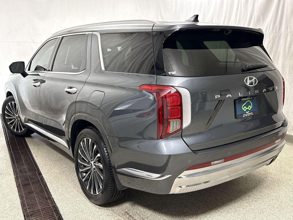 used 2024 Hyundai Palisade car, priced at $39,999