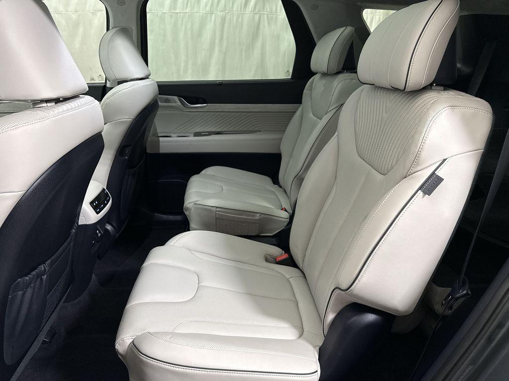 used 2024 Hyundai Palisade car, priced at $39,999