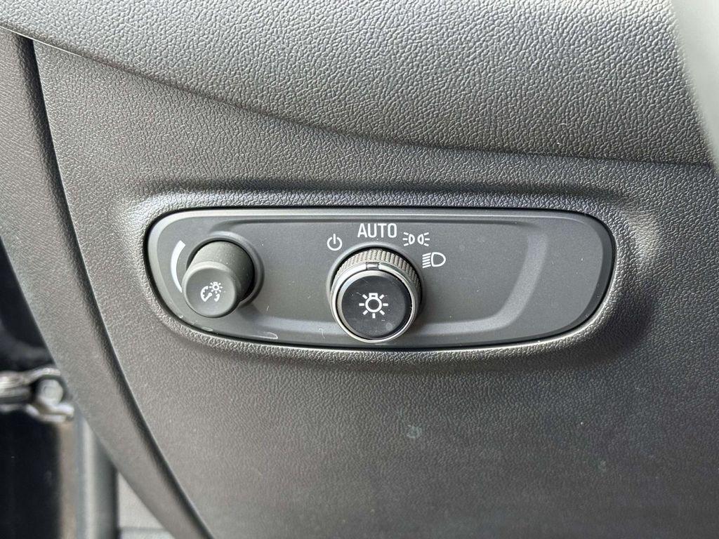 used 2023 Chevrolet Equinox car, priced at $20,874