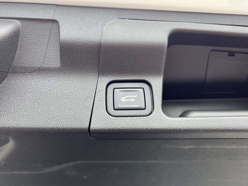 used 2023 GMC Acadia car, priced at $28,999